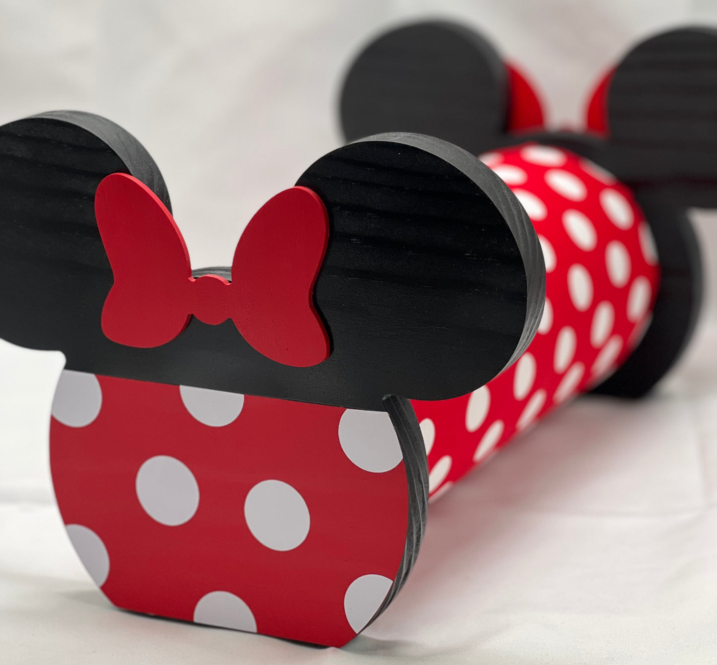 Red & White Polka Dot Minnie Mouse Inspired Headband Holder – Freestanding or Wall Mounted Wood Display Rack for Minnie Mickey Ears –Organizer for Disney Parks Headbands