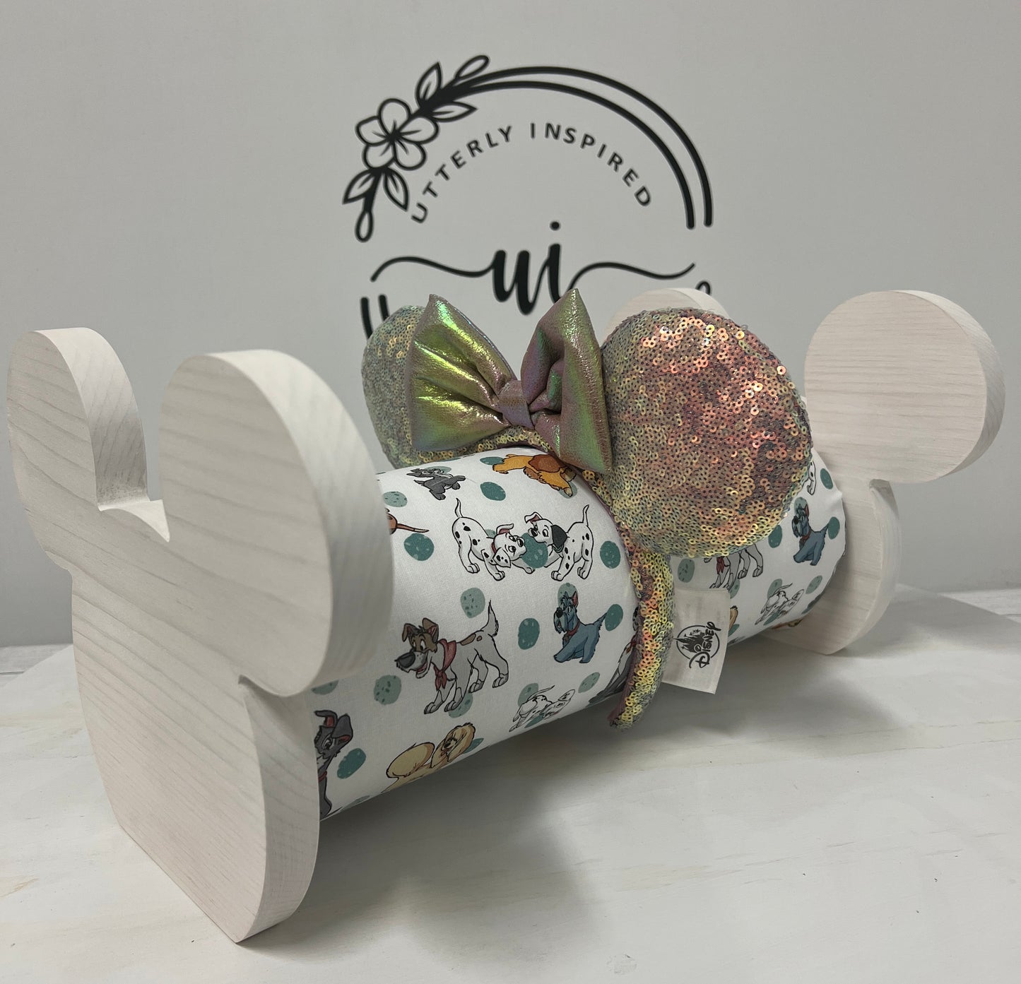 Dogs Inspired Headband Holder – Freestanding or Wall Mounted Wood Display Rack for Minnie Mickey Ears –Organizer for Disney Parks Headbands